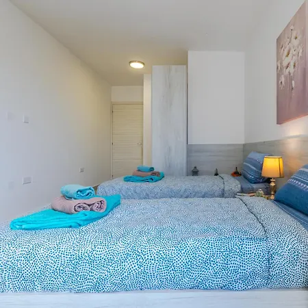 Modern New 3 Bdr 2bth Bugibba Appartement St. Paul's Bay