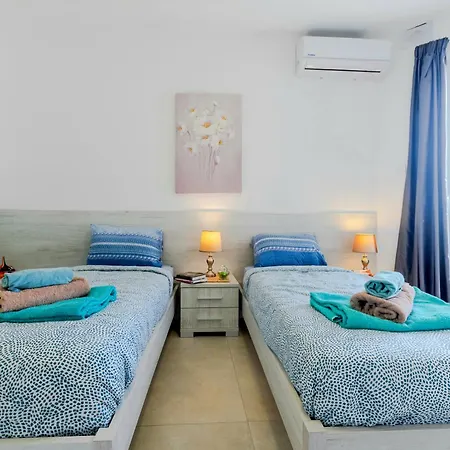 Modern New 3 Bdr 2bth Bugibba Apartment