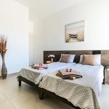Modern New 3 Bdr 2bth Bugibba Appartement St. Paul's Bay