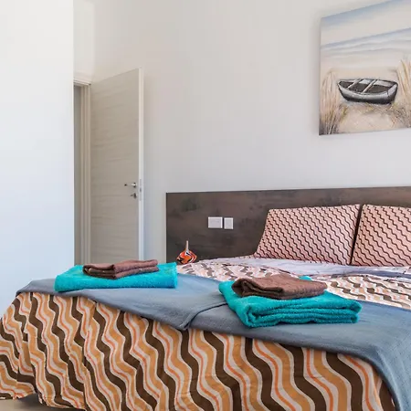 Apartment Modern New 3 Bdr 2bth Bugibba St. Paul's Bay